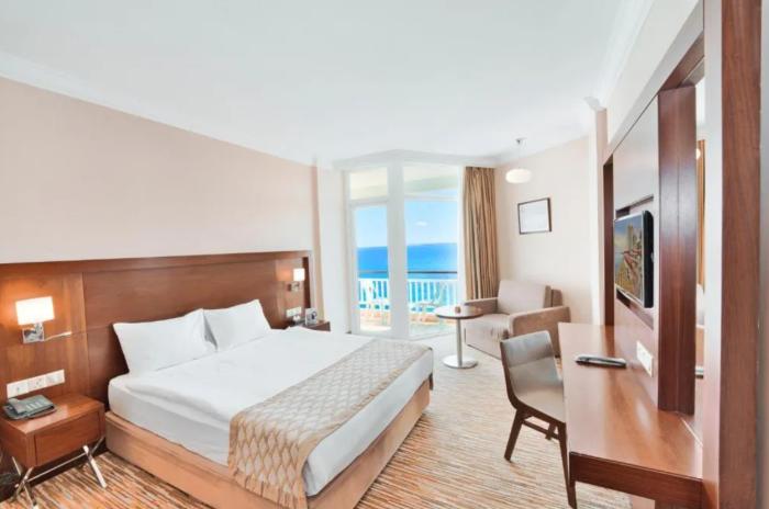 Salamis Bay Conti Resort Hotel & Casino Αμμόχωστος Δωμάτιο φωτογραφία A room at the hotel