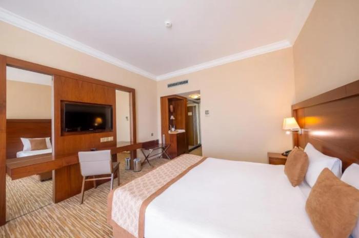 Salamis Bay Conti Resort Hotel & Casino Αμμόχωστος Δωμάτιο φωτογραφία A room at the hotel