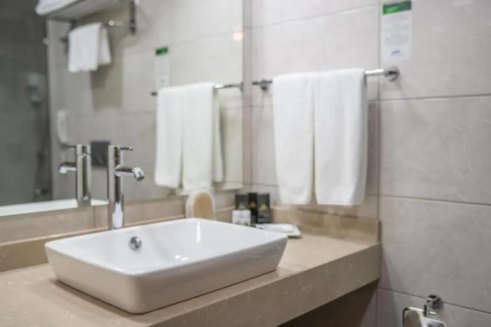 Salamis Bay Conti Resort Hotel & Casino Αμμόχωστος Δωμάτιο φωτογραφία Bathroom