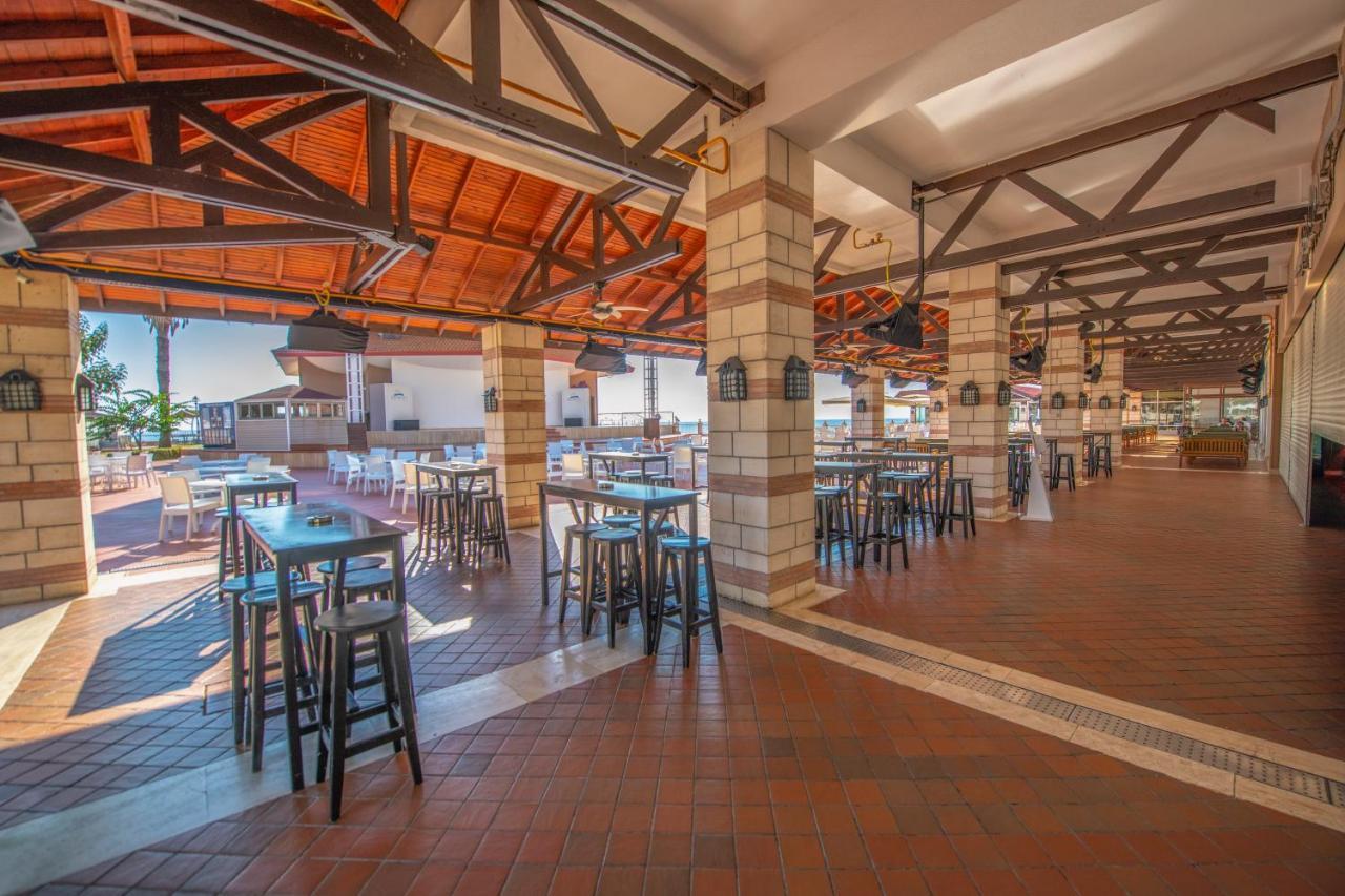 Salamis Bay Conti Resort Hotel & Casino Αμμόχωστος Εξωτερικό φωτογραφία The interior of the terminal