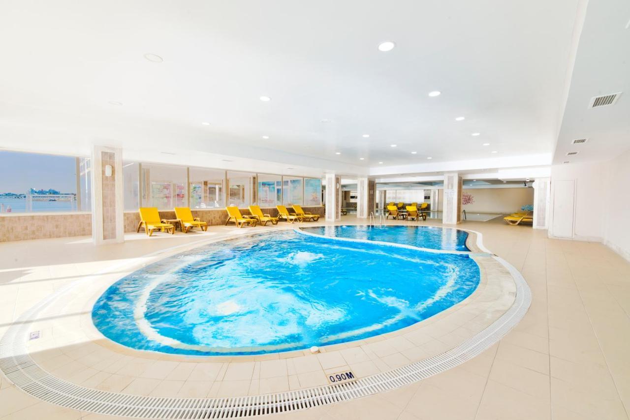Salamis Bay Conti Resort Hotel & Casino Αμμόχωστος Εξωτερικό φωτογραφία The swimming pool at the hotel