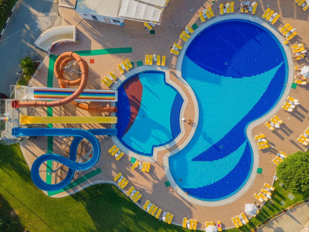 Salamis Bay Conti Resort Hotel & Casino Αμμόχωστος Εξωτερικό φωτογραφία Aerial view of the water park